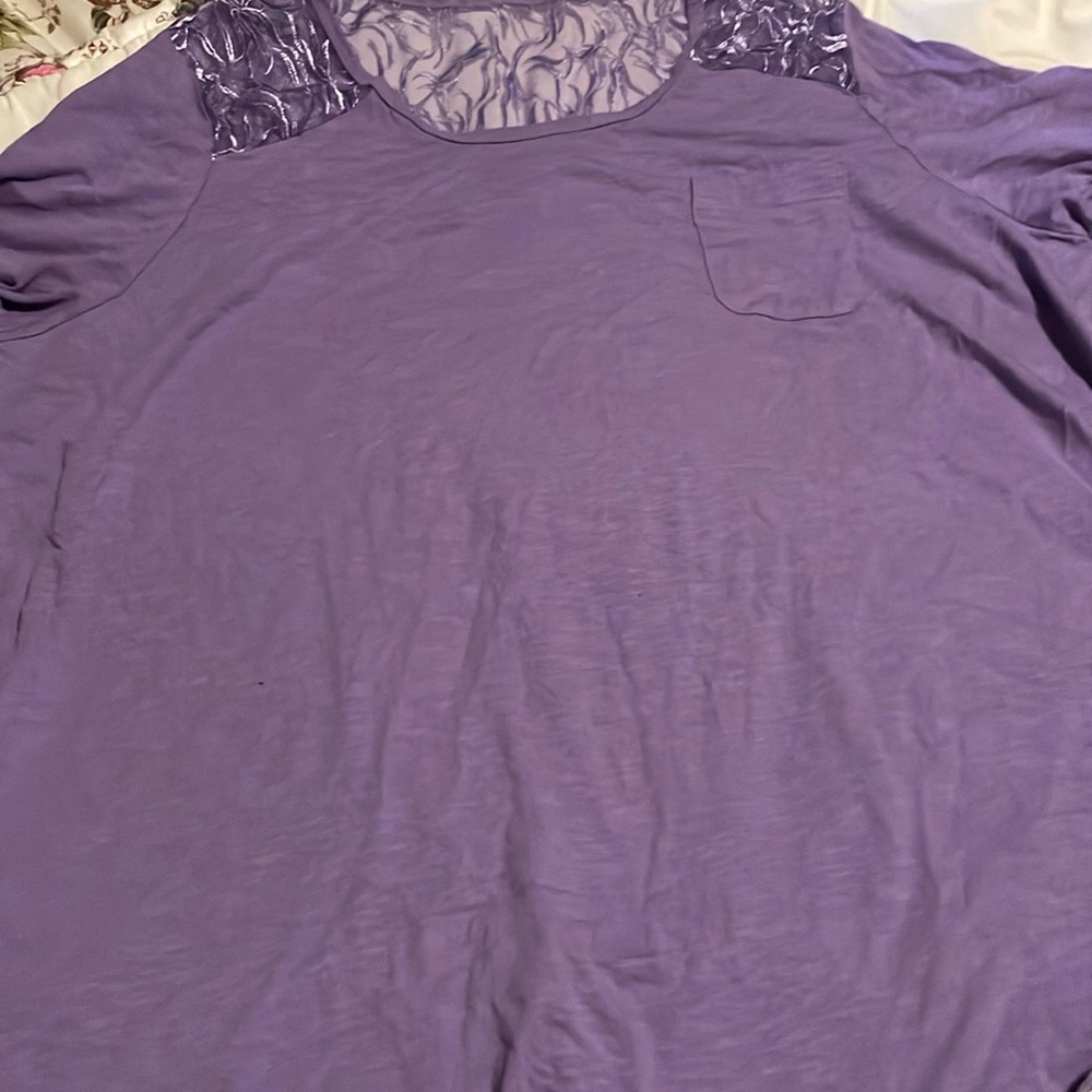 Purple lace collar blouse